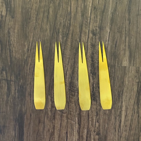 Cb2 piton gold cocktail forks set of 4 - Picture 2 of 14
